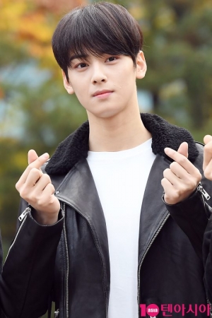 [TEN PHOTO] 아스트로 차은우 &#39;얼굴 천재&#39;