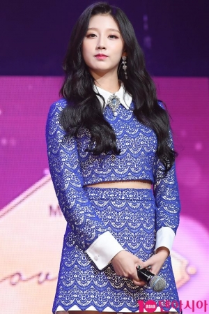 [TEN PHOTO] 러블리즈 정예인 &#39;인형이야 사람이야&#39;