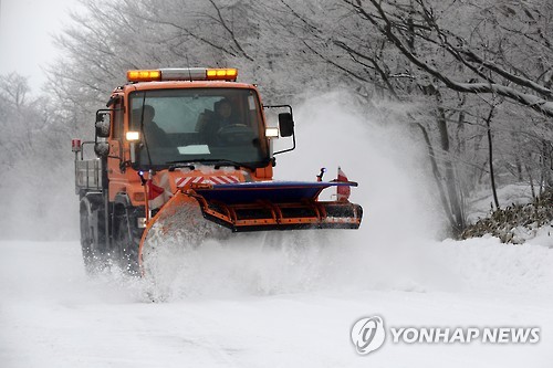 평창올림픽 성공의 복병 '폭설을 뚫어라'… 제설 사각지대 없앤다