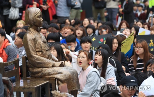 日 "위안부합의로 피해자 명예회복" vs 韓中 "불충분한 합의"