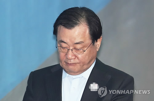 일본, '위안부합의' 주도 이병기 구속에 "한일합의 이행돼야" 강조