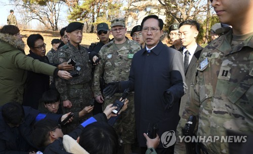 긴장감 팽팽 JSA… 남측 환기통·향나무 등 곳곳 총탄자국 선명