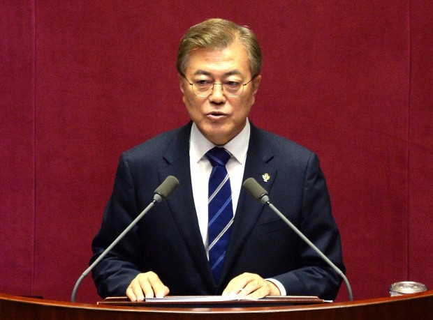 문대통령 국회서 429조 예산안 시정연설…취임후 두번째 | 한경닷컴 문대통령, 국회서 429조 예산안 시정연설…취임후 두번째