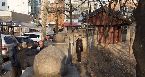 '서러운 노년' 한국 66세 이상 노인빈곤율 OECD 최고