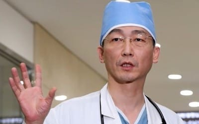 귀순 북한 병사 2차 수술… "손상된 조직 절제"