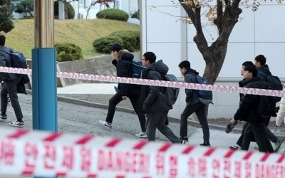 "초등생 손자 학교 가기 무섭다 울어"… 지진 닷새 만에 첫 등굣길