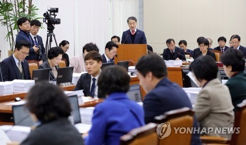 여야, 아동수당·기초연금 공방… 복지위 예산심의 난항