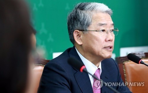 김동철 "정부, 文대통령 과제만 따라다녀… 만기친람 부작용"