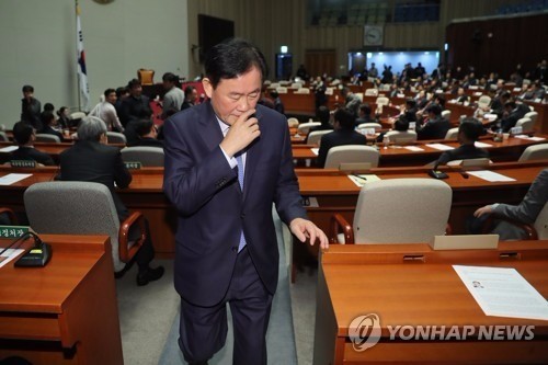 한국당, '특수활동비 국조·특검' 당론 채택… 내부 혼선도