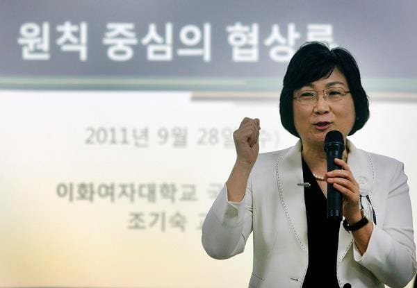 조기숙 “기자 폭행은 경호원의 정당방위”