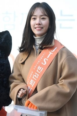  한지민, '감탄을 부르는 아름다운 미소'