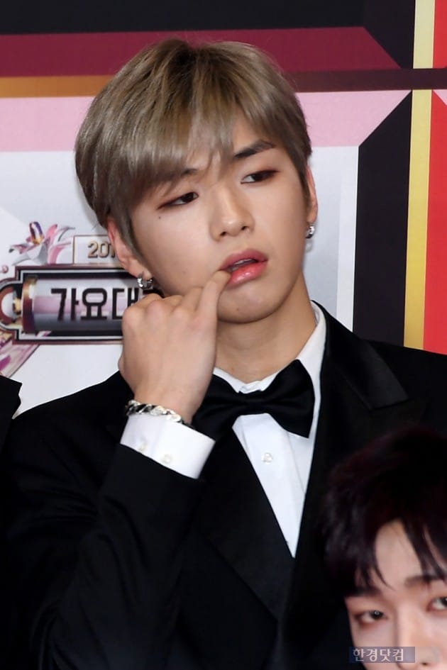 [포토] 워너원 강다니엘, '오늘은 섹시 녤'(2017 KBS 가요대축제)