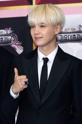  방탄소년단 슈가, '부드러운 미소로~'(KBS 가요대축제)