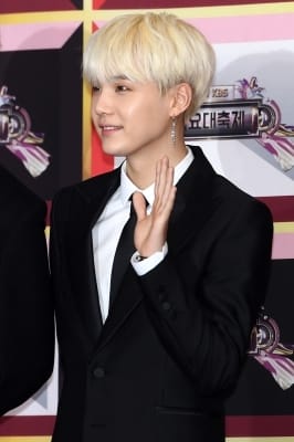  방탄소년단 슈가, '소년같은 미소로~'(KBS 가요대축제)