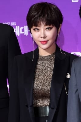  나르샤, '걸크러쉬 포스~'(SBS 연예대상)