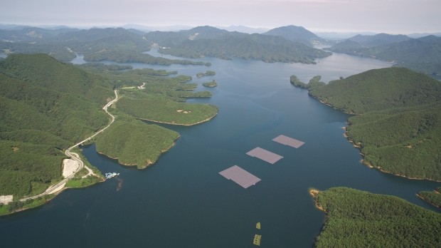 LS산전, 국내 최대 수상 태양광 발전소를 청풍호 건설