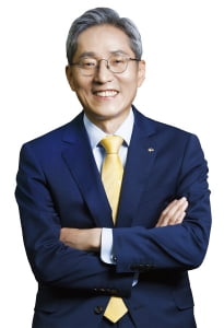 윤종규 KB금융지주 회장, 아시아 리딩뱅크를 향하여