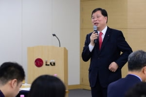 박진수 LG화학 부회장, 현장에서 답 찾는 &#39;상생 CEO&#39;