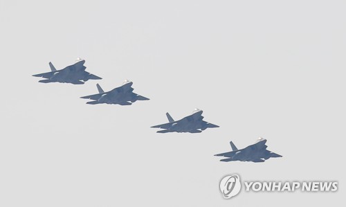 F-22 랩터 6대, 연합훈련차 오늘 방한… 美전략무기 속속 전개