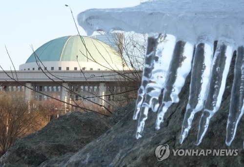 개헌특위에 막힌 12월 임시국회… 여전히 헛바퀴