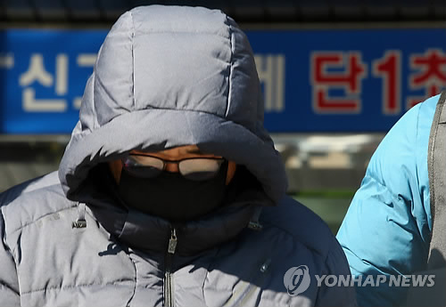 제천 스포츠센터 건물주·관리인 "유족들에게 죄송" 울먹