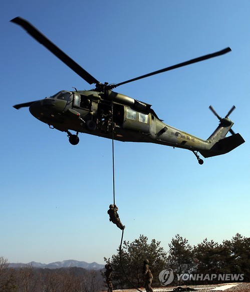 소총에 뚫린다는 CH-47·UH-60헬기 '방탄킷' 장착사업 공고