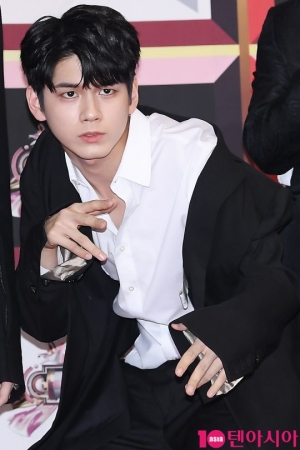 [TEN PHOTO] 워너원 옹성우 &#39;시선을 사로잡다&#39;