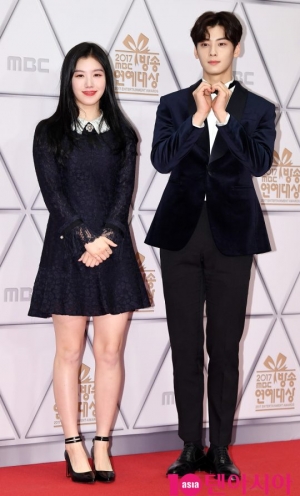 [TEN PHOTO]시연-차은우 &#39;음악중심 비주얼 커플 MC&#39;