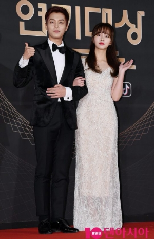[TEN PHOTO]윤두준-김소현 &#39;우리가 비주얼 커플&#39;