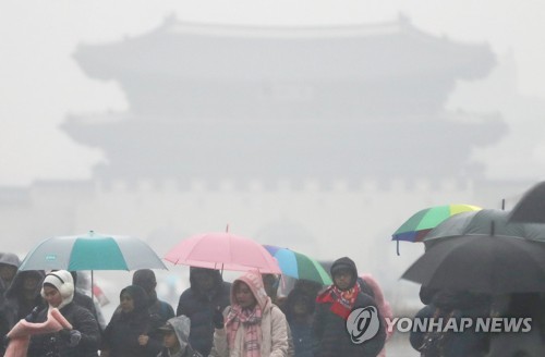 성탄연휴에 재뿌린 중국발 미세먼지… 수도권·강원·충북 '나쁨'