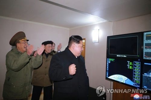 "'로켓맨' 김정은은 어떻게 미사일을 빨리 개발할 수 있었나"