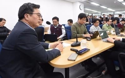 김동연 "종교인 과세 내년 시행이 중요… 지속 보완 예정"