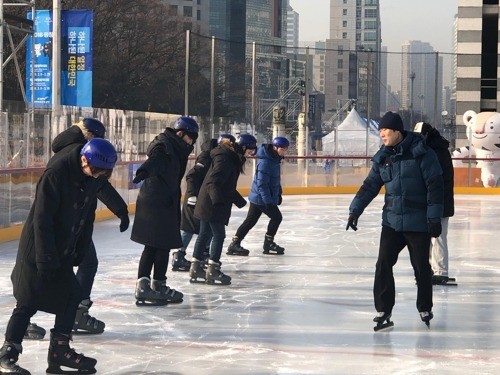 "레전드에게 스케이트 배워요"… 올림픽공원서 '미리 만난 평창'