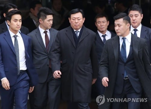 '1700억 배임·횡령' 짐 벗은 신동빈… 법원 "경영상 판단"