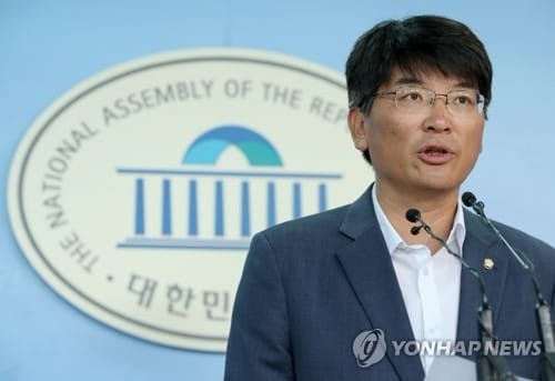 민주 "개혁입법 골든타임 1주일… 한국당 복귀 촉구"