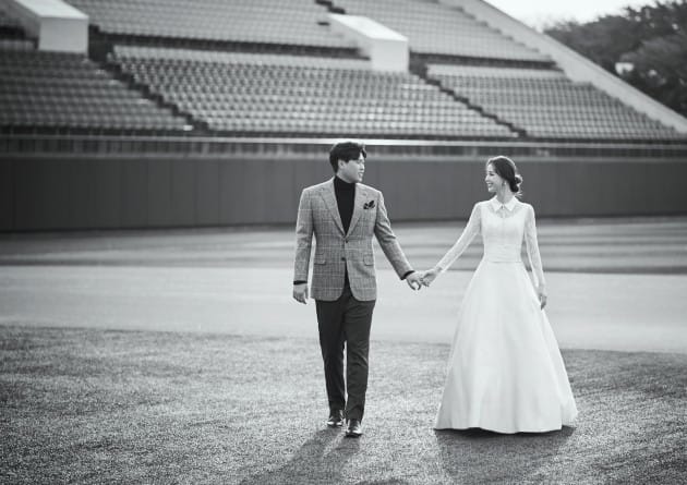 류현진♥배지현 오늘(5일) 결혼…사회 유재석·축가 김종국