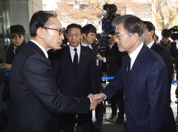 문 대통령 "MB, 노 전대통령 죽음 거론·정치보복 운운에 분노"