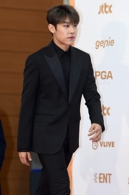  워너원 박우진, '女心 저격하는 날카로운 눈빛~' (골든디스크)