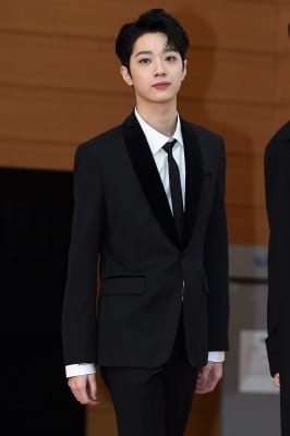  워너원 라이관린, '女心 사르르 녹이는 부드러움~' (골든디스크)