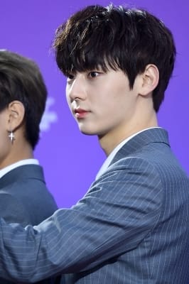  워너원 황민현, '감탄을 부르는 잘생김' (서울가요대상)