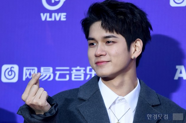 [포토] 옹성우, '女心 저격하는 하트~' (서울가요대상)