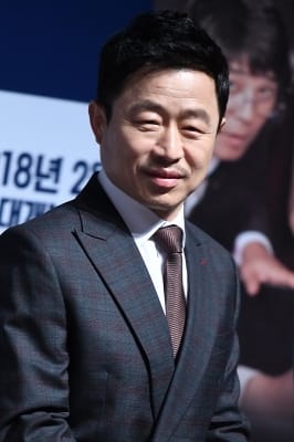  이문식, '부드러운 미소'