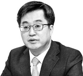 문재인 대통령, 김동연 매달 만난다… 힘 실리는 '경제 부총리'