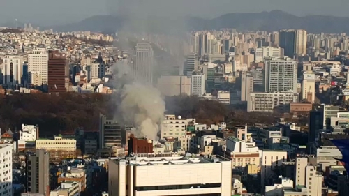 한겨울 종로구 쪽방촌 건물서 불… 1명 의식불명