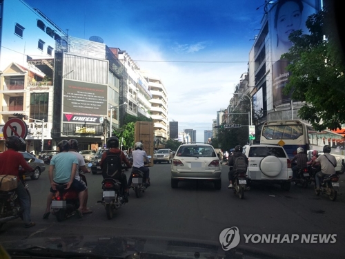 경남도·산청군, 캄보디아 교통사고 중·고생 지원 나서