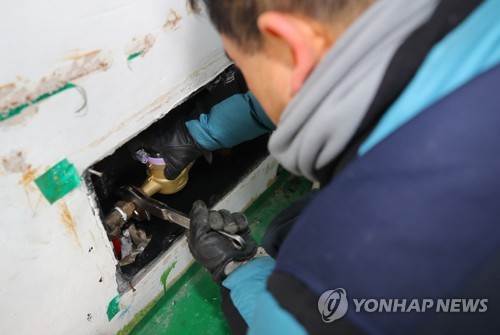 "이런 한파 처음"…수도계량기 동파 피해 막으려면 이렇게