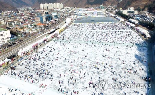 "추워야 제맛"…최강 한파에도 전국 겨울축제장 인산인해