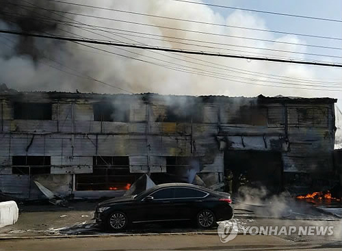 한파 속 건조한 날씨 전국서 잇단 화재…10대 남매 사망