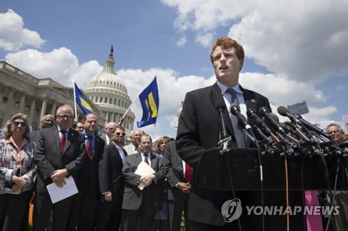 트럼프 첫 새해 국정연설, 누가 듣고 누가 답하나