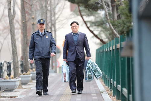 '공관병 갑질' 박찬주 전 육군대장 보석 석방… "할 말 없다"